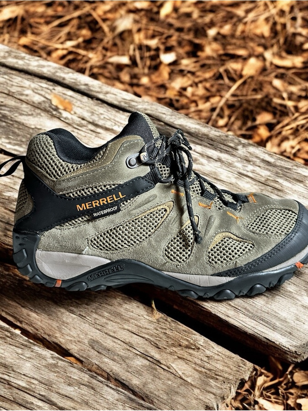 Merrell Yokota 2 J135439 Olive Herb Men’s New Hiking Boots size 9